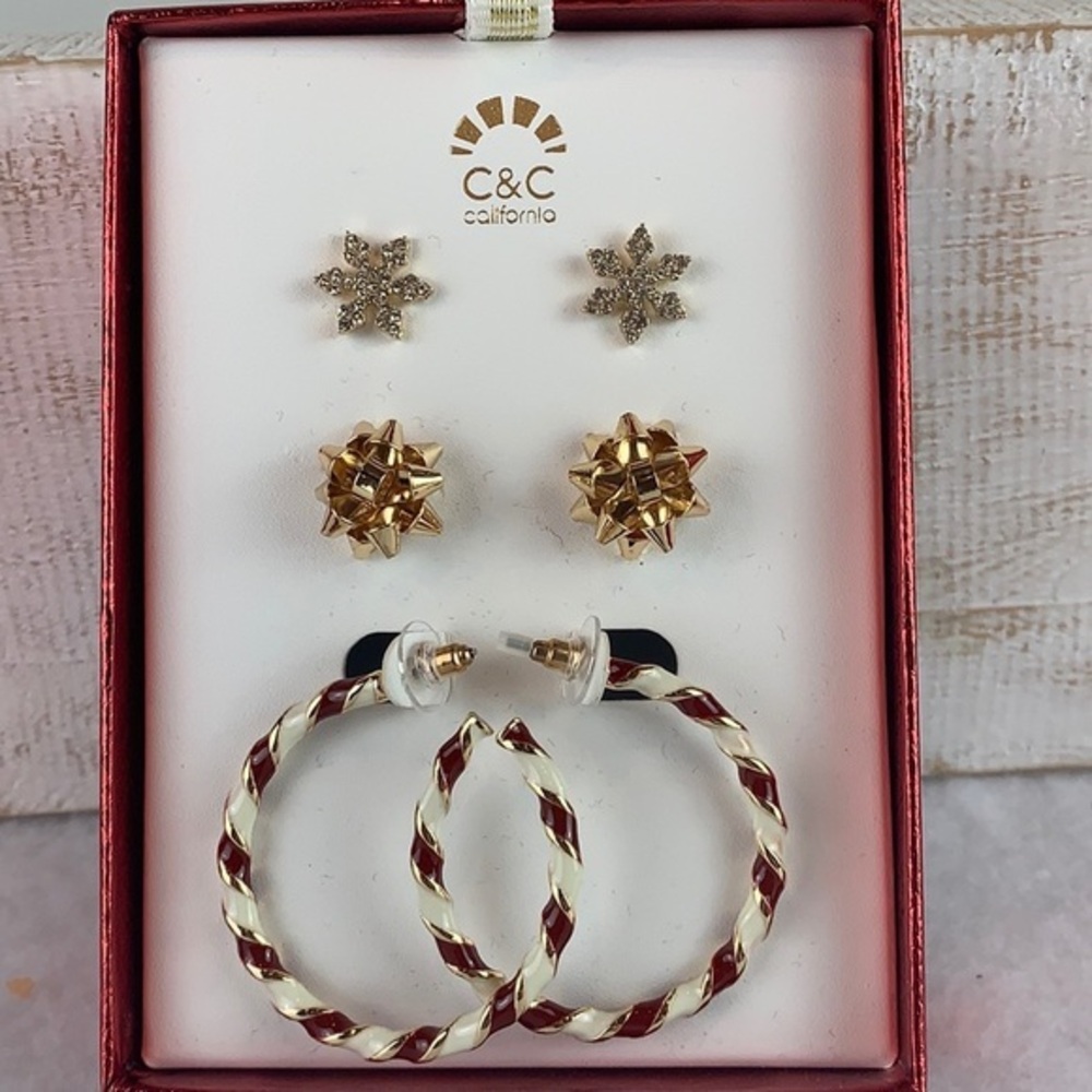 C&C California Holiday Earrings Gift Set NWB